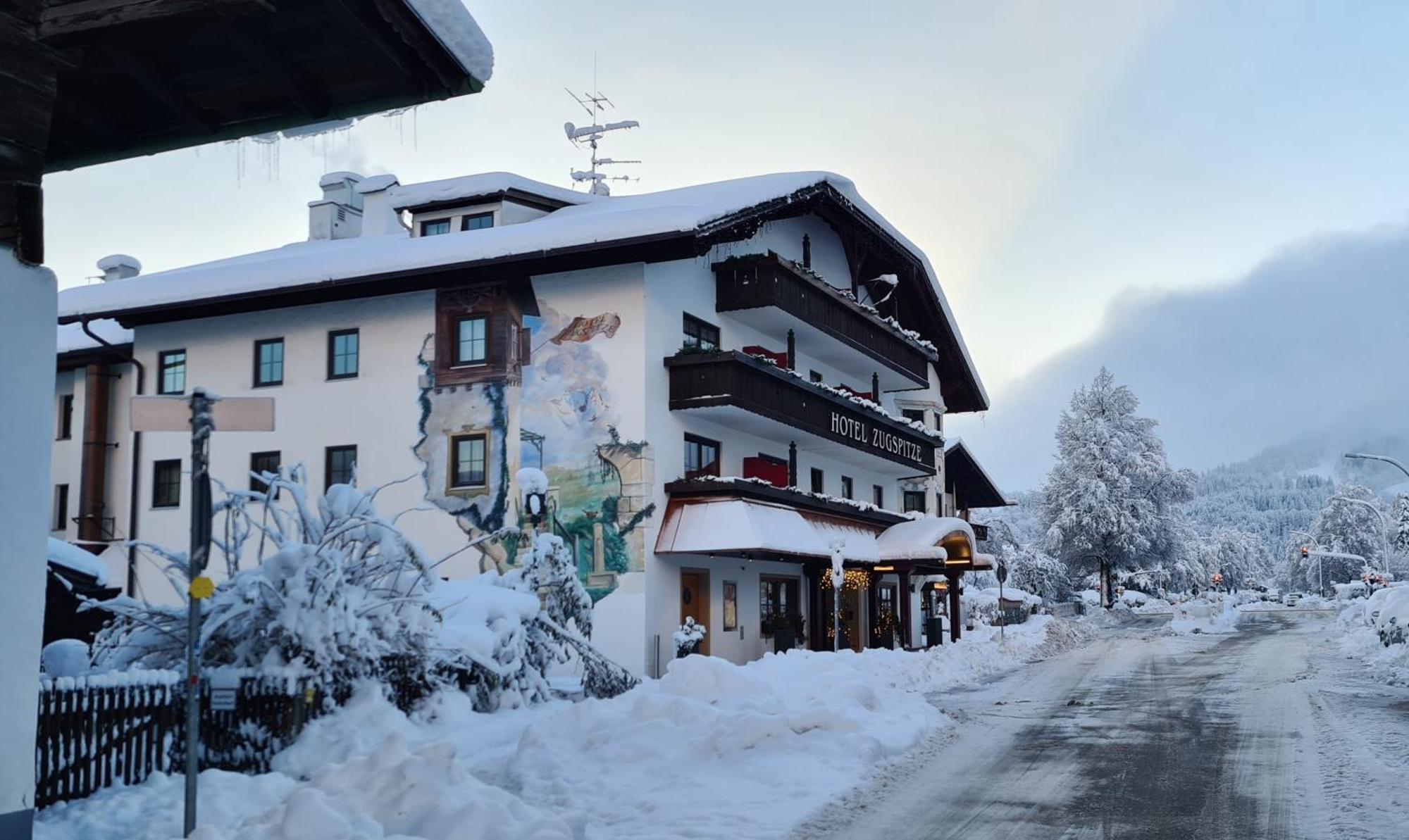 Hotel Zugspitze Garmisch-Partenkirchen Ngoại thất bức ảnh